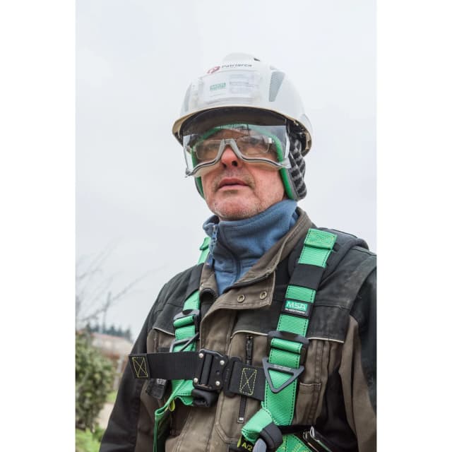 Casque de protection aéré avec surlunettes et porte-badge V-GARD 930® - MSA